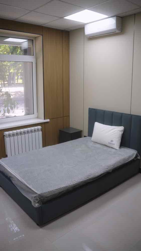 Кровать в палате VIP
